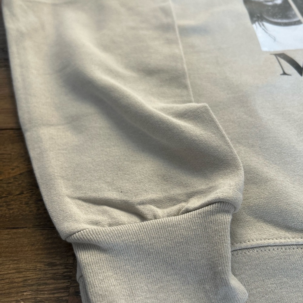 POST MALONE Hanes Cream Graphic Oversized Sweatshirt - Picture 6 of 11